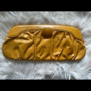 HOBO Clutch Mustard EUC